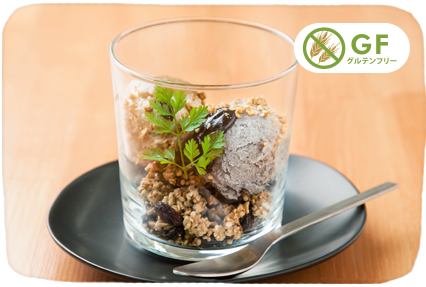 豆乳ごまアイス（黒・白盛り合わせ）